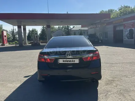 Toyota Camry 2012 года за 8 600 000 тг. в Усть-Каменогорск – фото 2