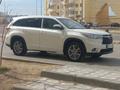 Toyota Highlander 2014 года за 14 800 000 тг. в Актау – фото 2