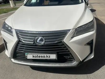 Lexus RX 200t 2017 года за 18 500 000 тг. в Астана
