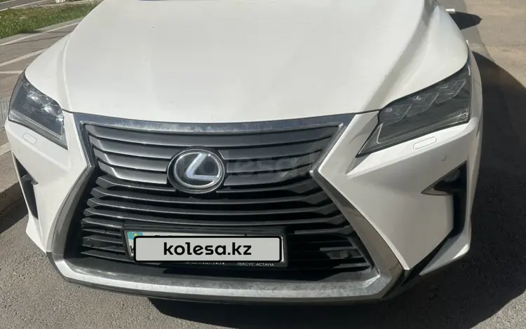 Lexus RX 200t 2017 года за 18 500 000 тг. в Астана
