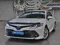 Toyota Camry 2018 года за 11 580 000 тг. в Алматы