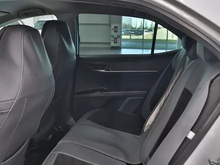 Toyota Camry 2018 года за 11 580 000 тг. в Алматы – фото 10