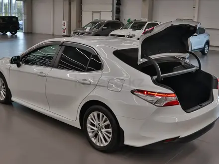 Toyota Camry 2018 года за 11 580 000 тг. в Алматы – фото 7