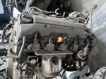 Двигатель R18A Honda Хонда Civic 8 Цивик за 10 000 тг. в Уральск – фото 2