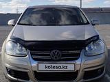 Volkswagen Jetta 2007 года за 3 500 000 тг. в Актобе – фото 3