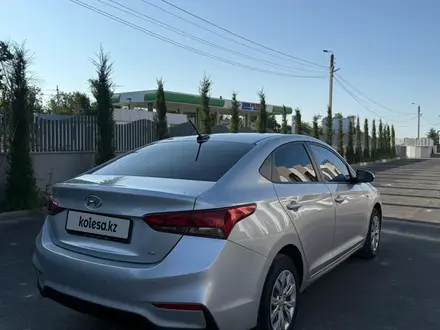 Hyundai Solaris 2019 года за 5 500 000 тг. в Тараз – фото 5