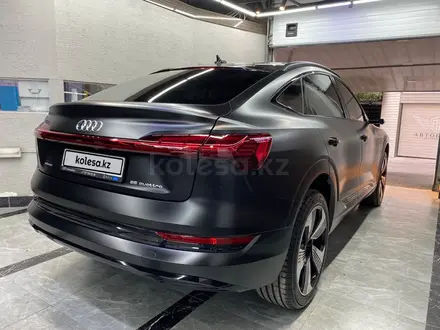 Audi e-tron Sportback 2021 года за 35 500 000 тг. в Алматы – фото 13