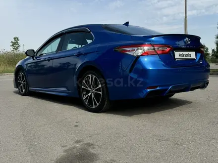 Toyota Camry 2020 года за 11 500 000 тг. в Алматы – фото 8