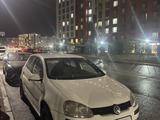 Volkswagen Golf 2007 года за 3 000 000 тг. в Астана – фото 2
