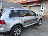 Volkswagen Touareg 2004 года за 4 600 000 тг. в Шымкент – фото 5