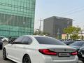 BMW 530 2022 года за 30 500 000 тг. в Алматы – фото 25