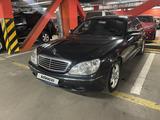Mercedes-Benz S 320 2000 годаfor4 000 000 тг. в Шу – фото 2