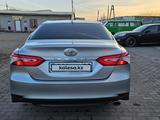 Toyota Camry 2021 года за 11 000 000 тг. в Шахтинск – фото 4