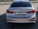 Hyundai Elantra 2017 года за 7 700 000 тг. в Караганда – фото 2