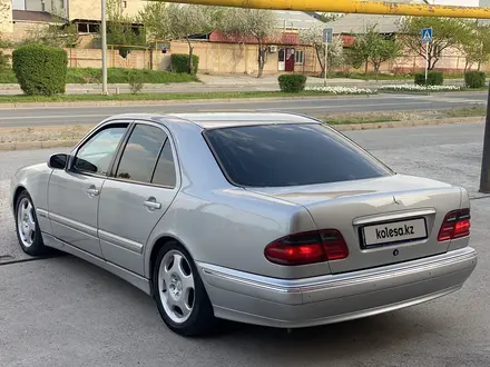 Mercedes-Benz E 320 2002 года за 6 000 000 тг. в Шымкент – фото 7