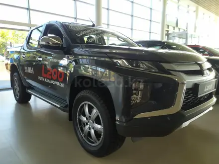 Mitsubishi L200 DC Invite+ 2021 года за 22 170 000 тг. в Костанай – фото 2