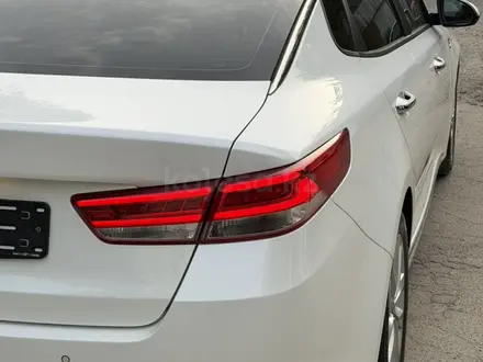 Kia K5 2016 года за 9 200 000 тг. в Алматы – фото 17