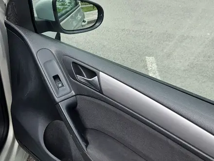 Volkswagen Golf 2010 года за 3 400 000 тг. в Астана – фото 14