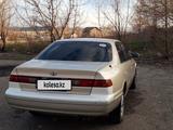 Toyota Camry 1998 года за 2 150 000 тг. в Усть-Каменогорск – фото 2