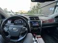 Toyota Camry 2014 года за 9 800 000 тг. в Атырау – фото 19