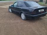 Mercedes-Benz C 200 1995 года за 840 000 тг. в Астана – фото 3