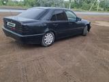 Mercedes-Benz C 200 1995 года за 840 000 тг. в Астана – фото 4