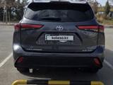 Toyota Highlander 2022 годаүшін21 300 000 тг. в Актау – фото 2