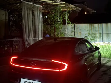 Hyundai Sonata 2020 года за 9 900 000 тг. в Алматы – фото 12