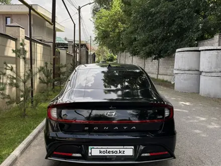 Hyundai Sonata 2020 года за 9 900 000 тг. в Алматы – фото 6