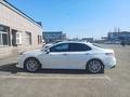 Toyota Camry 2020 года за 14 900 000 тг. в Семей – фото 2