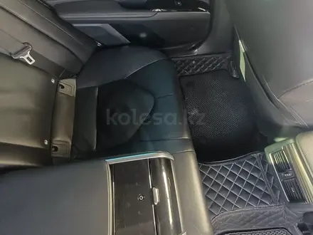 Toyota Camry 2020 года за 14 900 000 тг. в Семей – фото 9