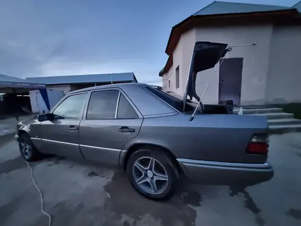 Mercedes-Benz E 280 1993 года за 2 100 000 тг. в Кызылорда – фото 7