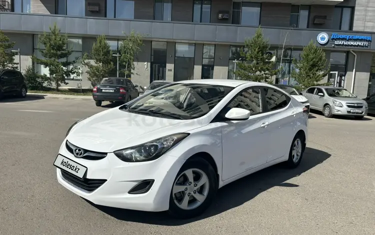 Hyundai Elantra 2013 года за 5 400 000 тг. в Астана