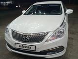 Hyundai Grandeur 2015 года за 9 300 000 тг. в Тараз