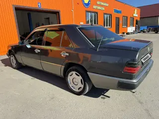 Mercedes-Benz E-Class, 1991