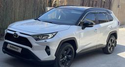 Toyota RAV4 2021 годаfor14 500 000 тг. в Шымкент – фото 3