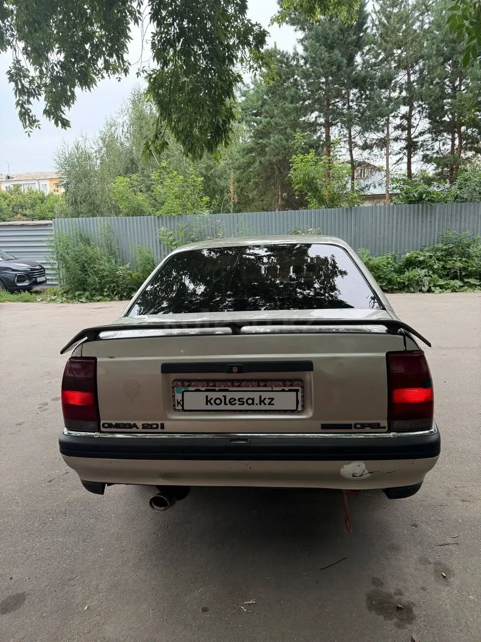 Opel Omega, 1993