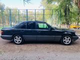 Mercedes-Benz E 280 1993 года за 2 500 000 тг. в Тараз – фото 2