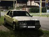 Mercedes-Benz E 260 1990 годаүшін1 300 000 тг. в Астана