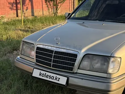 Mercedes-Benz E 260 1990 года за 1 300 000 тг. в Астана – фото 7