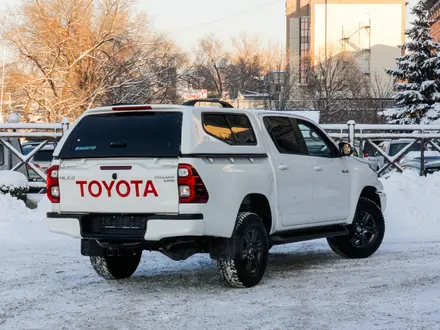 Toyota Hilux 2024 года за 26 000 000 тг. в Алматы – фото 3