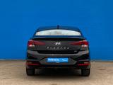 Hyundai Elantra 2020 года за 9 270 000 тг. в Алматы – фото 4