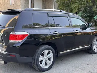 Toyota Highlander, 2011