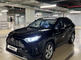 Toyota RAV4 2019 года за 14 850 000 тг. в Астана