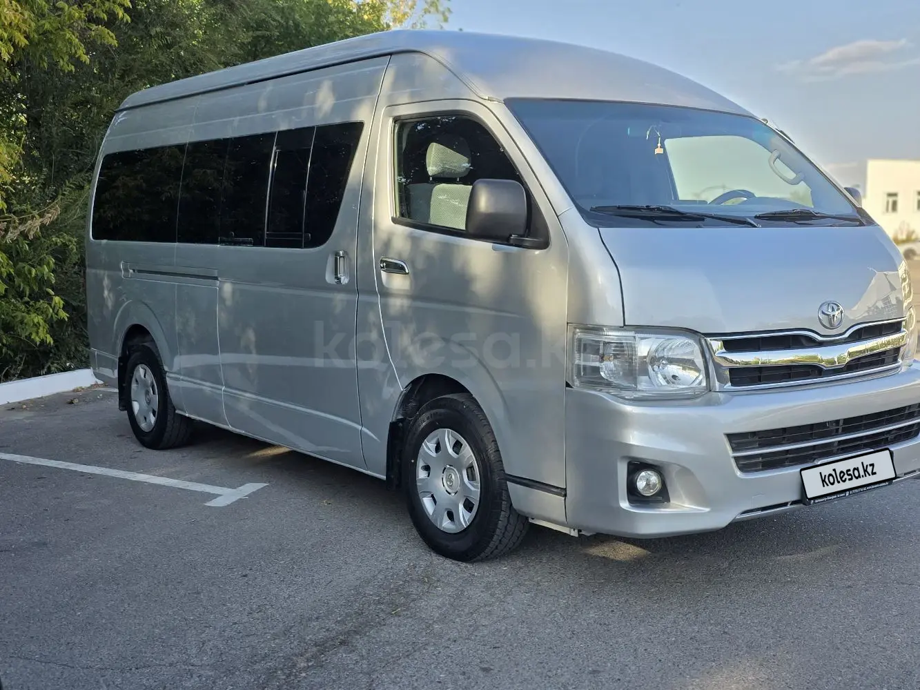 Toyota HiAce, 2011