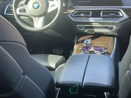 BMW X5 2019 года за 43 500 000 тг. в Алматы – фото 16