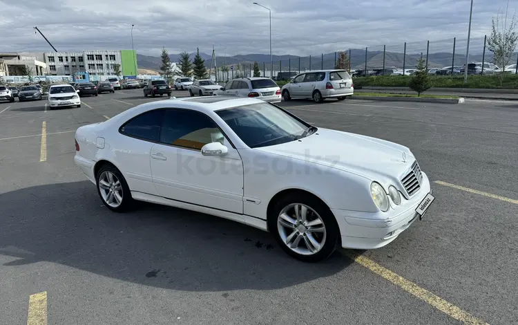 Mercedes-Benz CLK 320 2001 годаfor4 500 000 тг. в Алматы