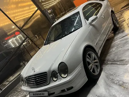 Mercedes-Benz CLK 320 2001 года за 4 300 000 тг. в Алматы – фото 7