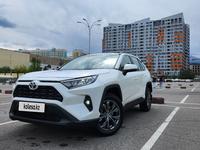 Toyota RAV4 2022 года за 18 700 000 тг. в Алматы