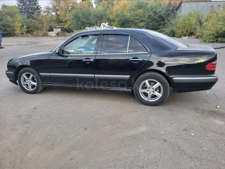 Mercedes-Benz E 240 1999 года за 5 250 000 тг. в Усть-Каменогорск – фото 17